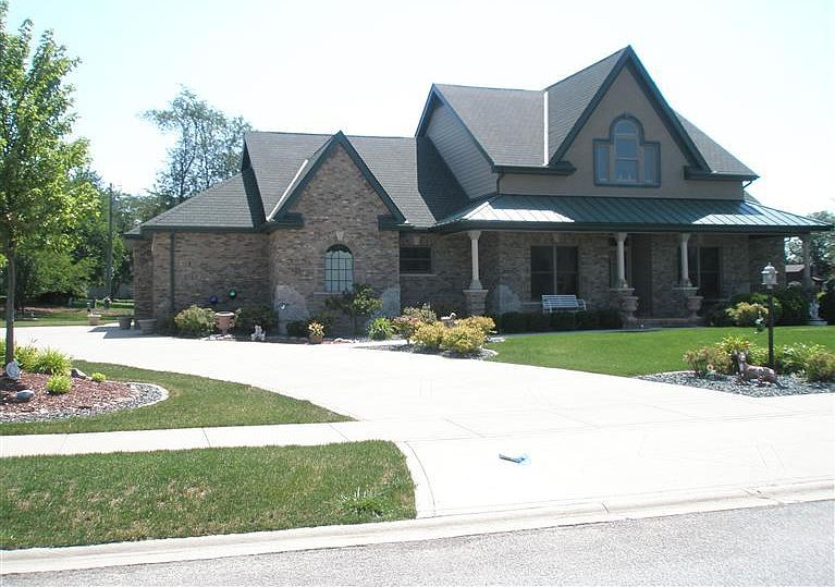 1st image of 9041 Willow Ln