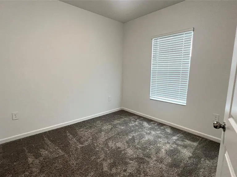 2821 Pierr St — Photo 28