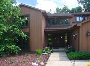 32640 North Burr Oak Drive, Solon, OH 44139