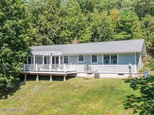 110 Meadow Lane, Hillsdale, NY 12529