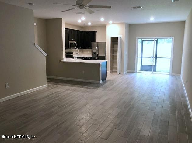 1st image of 7423 Palm Hills Dr