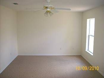 4th image of 1068 SW Placetas Ave