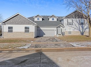 4645 Westchester Dr NE UNIT C, Cedar Rapids, IA 52402