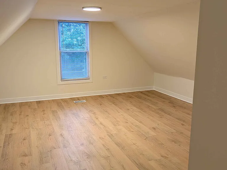 2302 N Hamlin Ave #2 — Photo 7