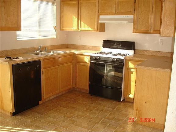 3rd image of 1934 Truman Dr