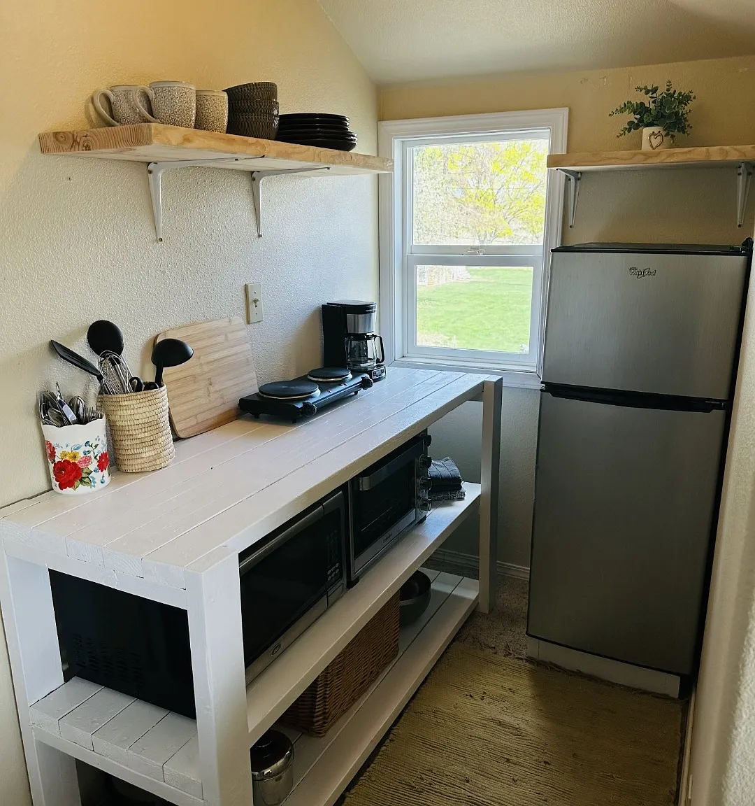 3160 Grandview Dr — Photo 3