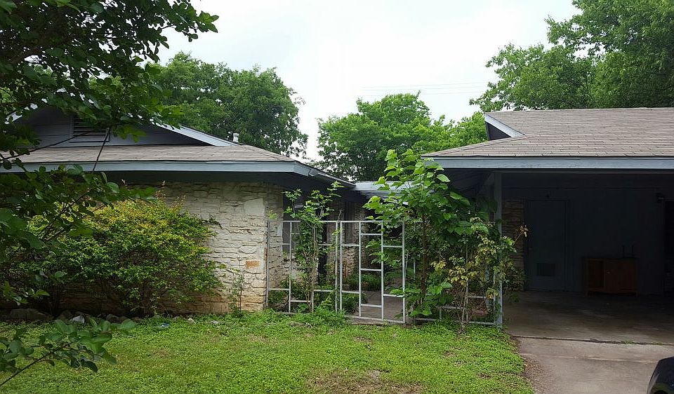 1st image of 8102B Exmoor Dr