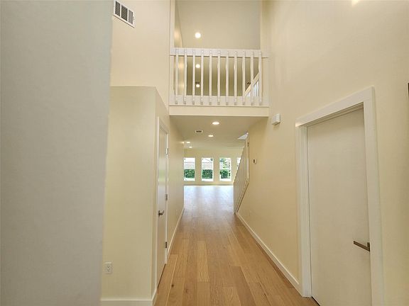 5th image of 6658 Radley Dr