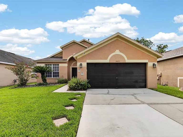 5605 Hawklake Rd — Photo 1