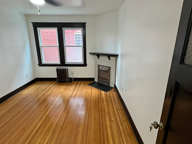 259 Gross St — Photo 6