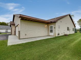 105 21st Ln SW, Cambridge, MN 55008