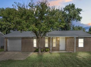 812 W 6th St, Skiatook, OK 74070