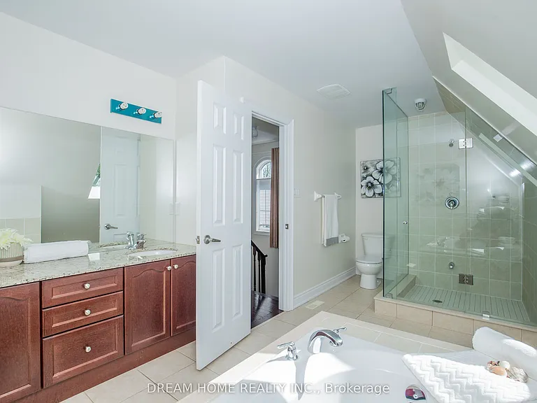 13 Slingsby Ln — Photo 7