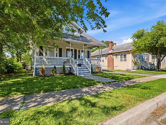 4th image of 15 Elmhurst Pl