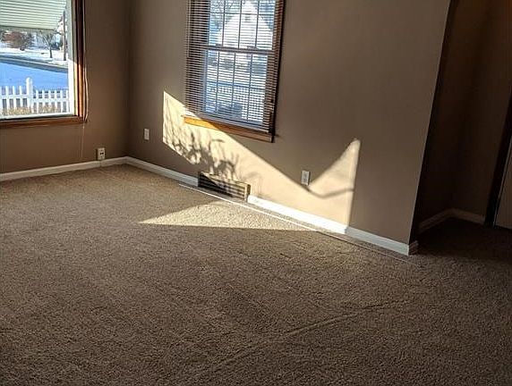 3rd image of 1340 Falls Ave