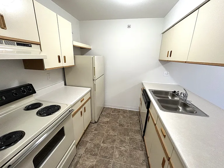 Thornridge Apartments — Photo 58
