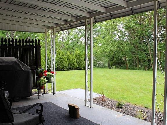 4th image of 517 Bloomfield Dr