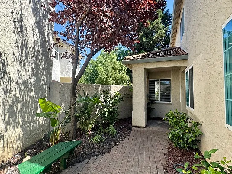 346 Mission Serra Ter — Photo 2