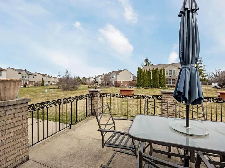 4677 NE Clover Rd — Photo 6