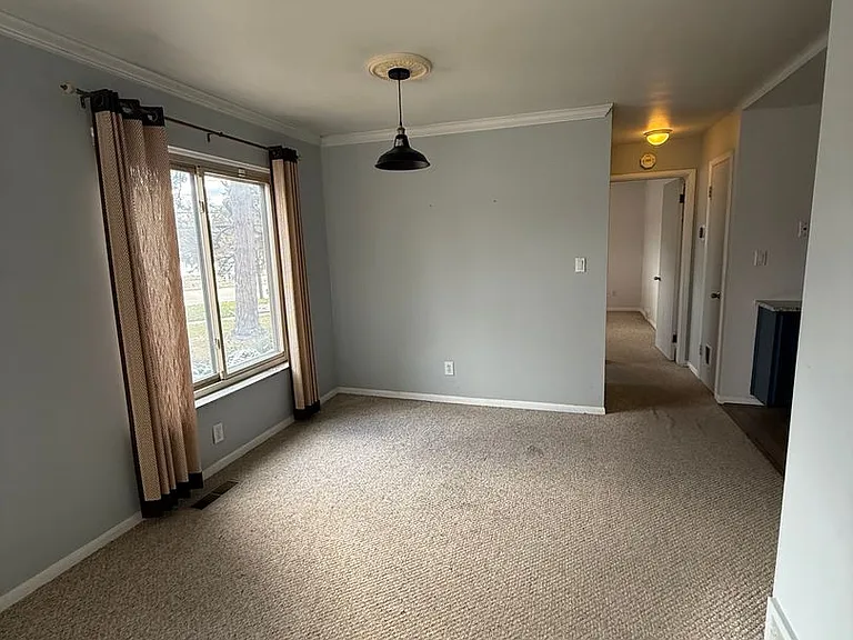 1109 Derby Rd — Photo 8