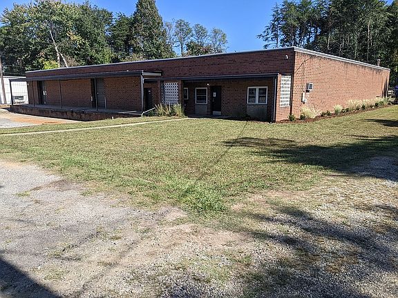 2nd image of 125 Henderson St