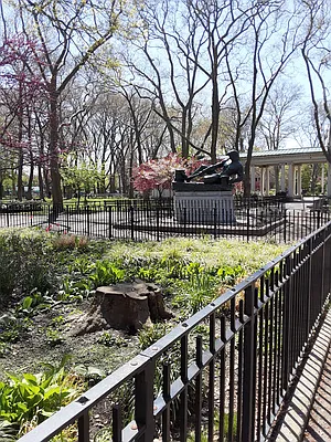Rented by Sally Raia LLC | media 22