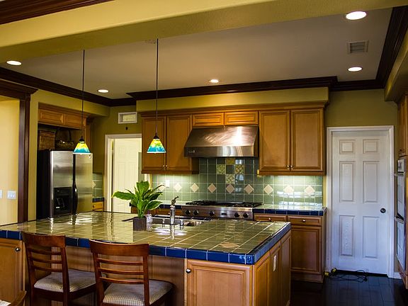 Bright and Light Kitchen