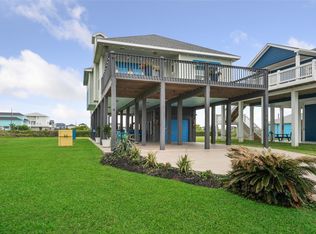 859 Main St, Crystal Beach, TX 77650