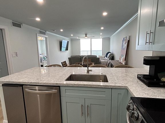 3rd image of 400 N Surf Road #1105