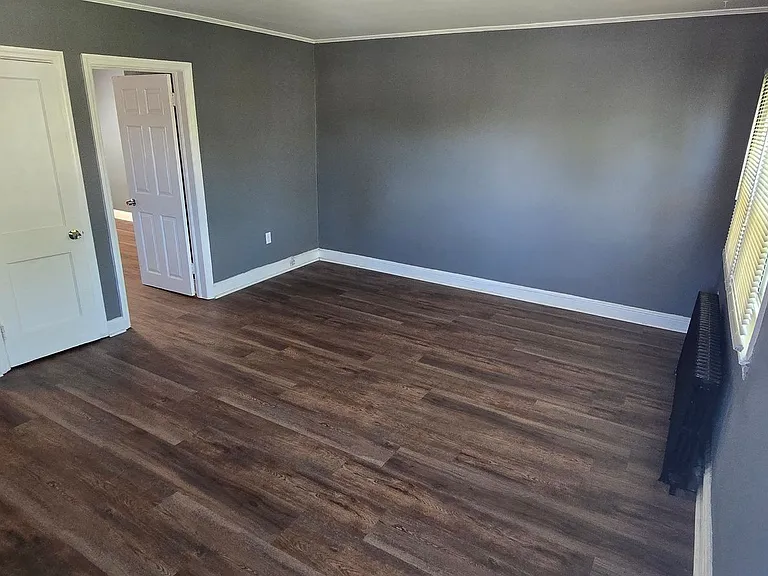 2825 Clearview Ave #1 & Unit 2 — Photo 5