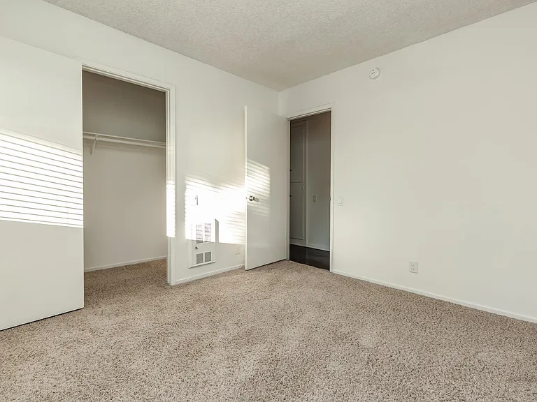 Highland Creek Apartment Homes — Photo 34