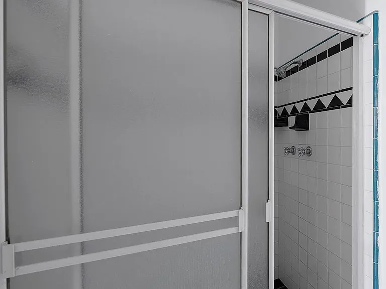 1008 N Stanley Ave #1 — Photo 15