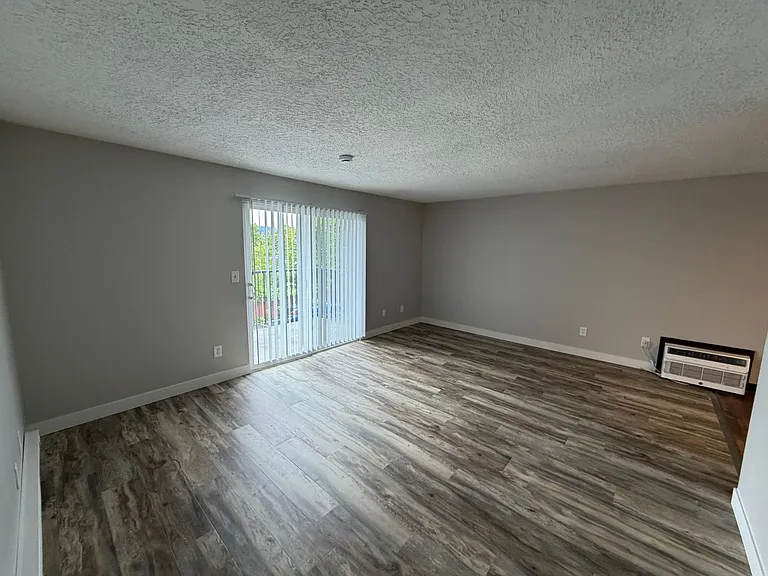 Orchard Park Apartments — Photo 29