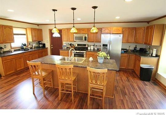 5th image of 4708 Oakwood Cir