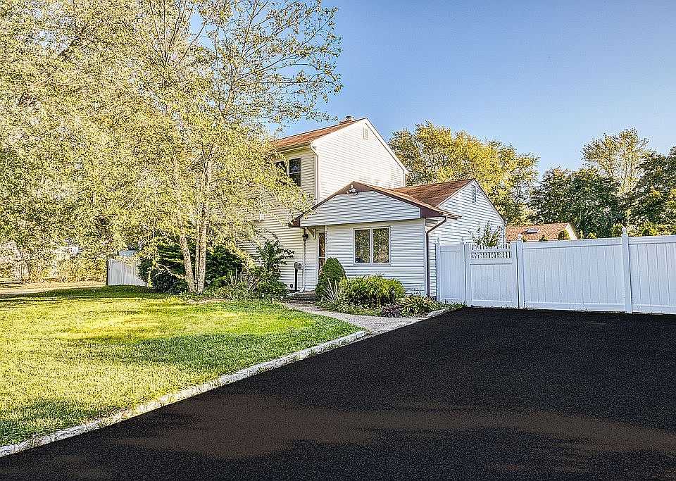 1st image of 2202 Race Ave