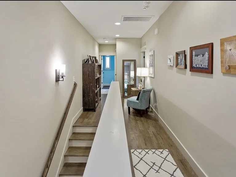 1414 Lillian St #B — Photo 8