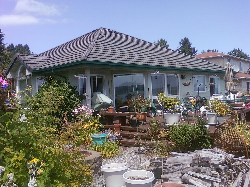 1st image of 270 N Beach Dr