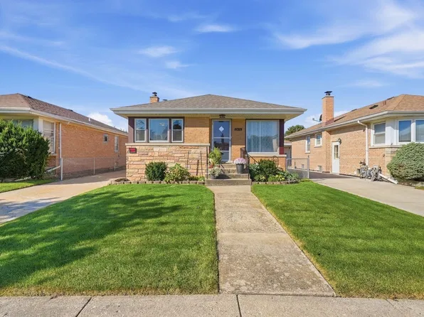 2416 Ernst St, Franklin Park, IL 60131