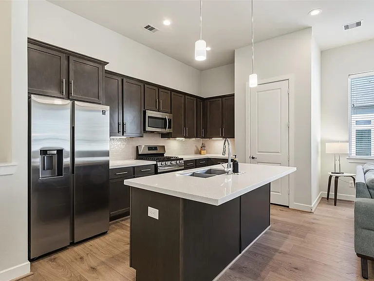 126 Knightsbridge Park Ln — Photo 5