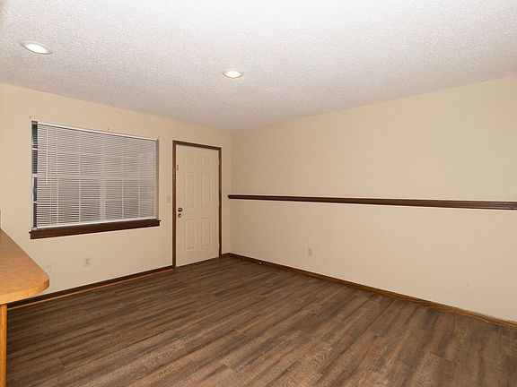 4th image of 1013 2nd St APT 3