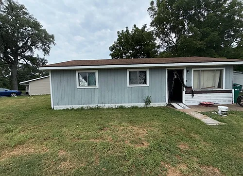 1060 Water St Photo 1