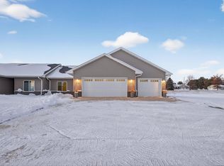 1131 Lozmar Ln, Shell Rock, IA 50670