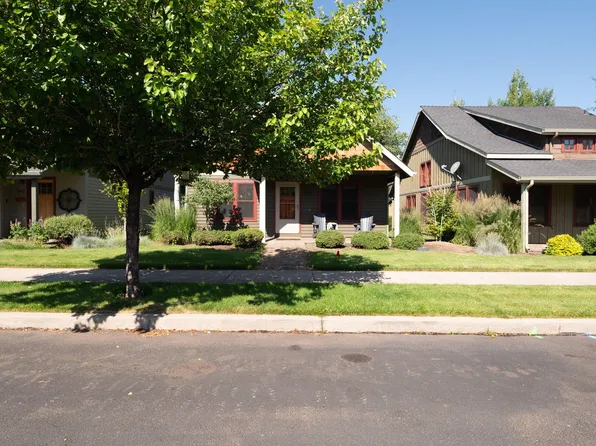 335 S Cottonwood St, Sisters, OR 97759