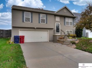 11114 Potter St, Omaha, NE 68142