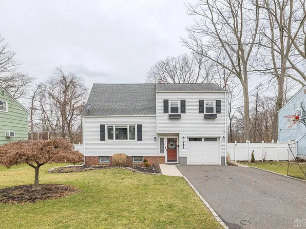 105 Pearl Pl, Dunellen, NJ 08812