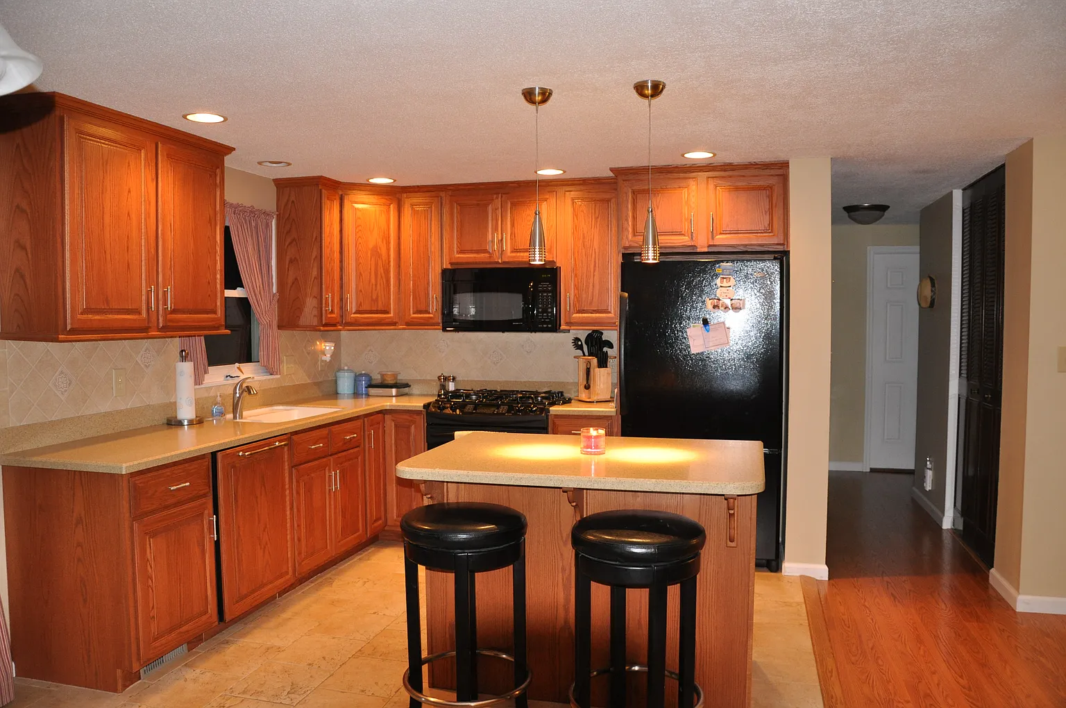 8220 Trevellian Way photo 1