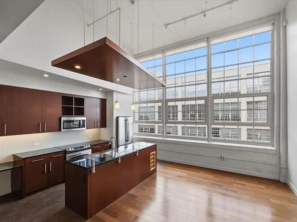 2600 W 7th St APT 2722, Fort Worth, TX 76107