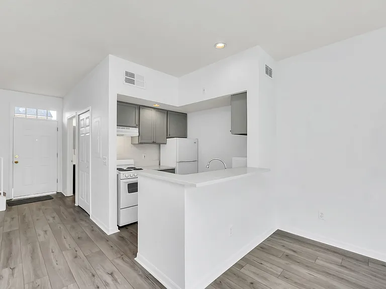 4505 Saint Georges Ct — Photo 14