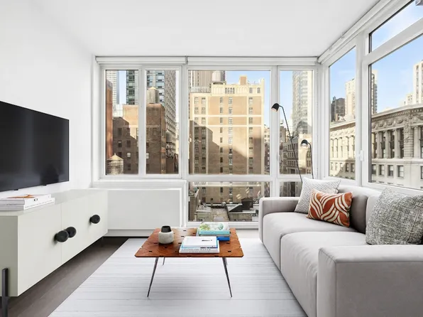 309 5th Avenue image 3 of 18