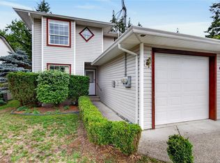 1820 1st St #A, Courtenay, BC V9N6V5